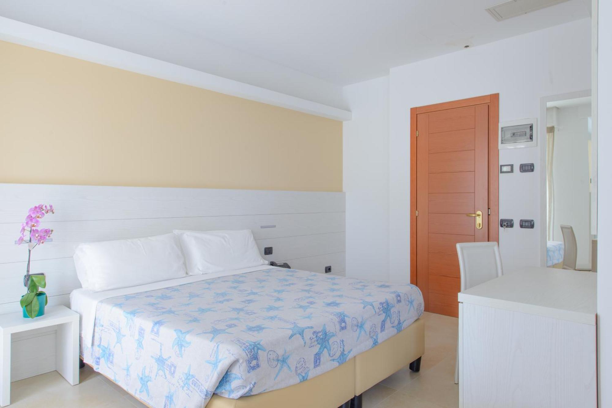 Hotel Sans Souci Римини Экстерьер фото