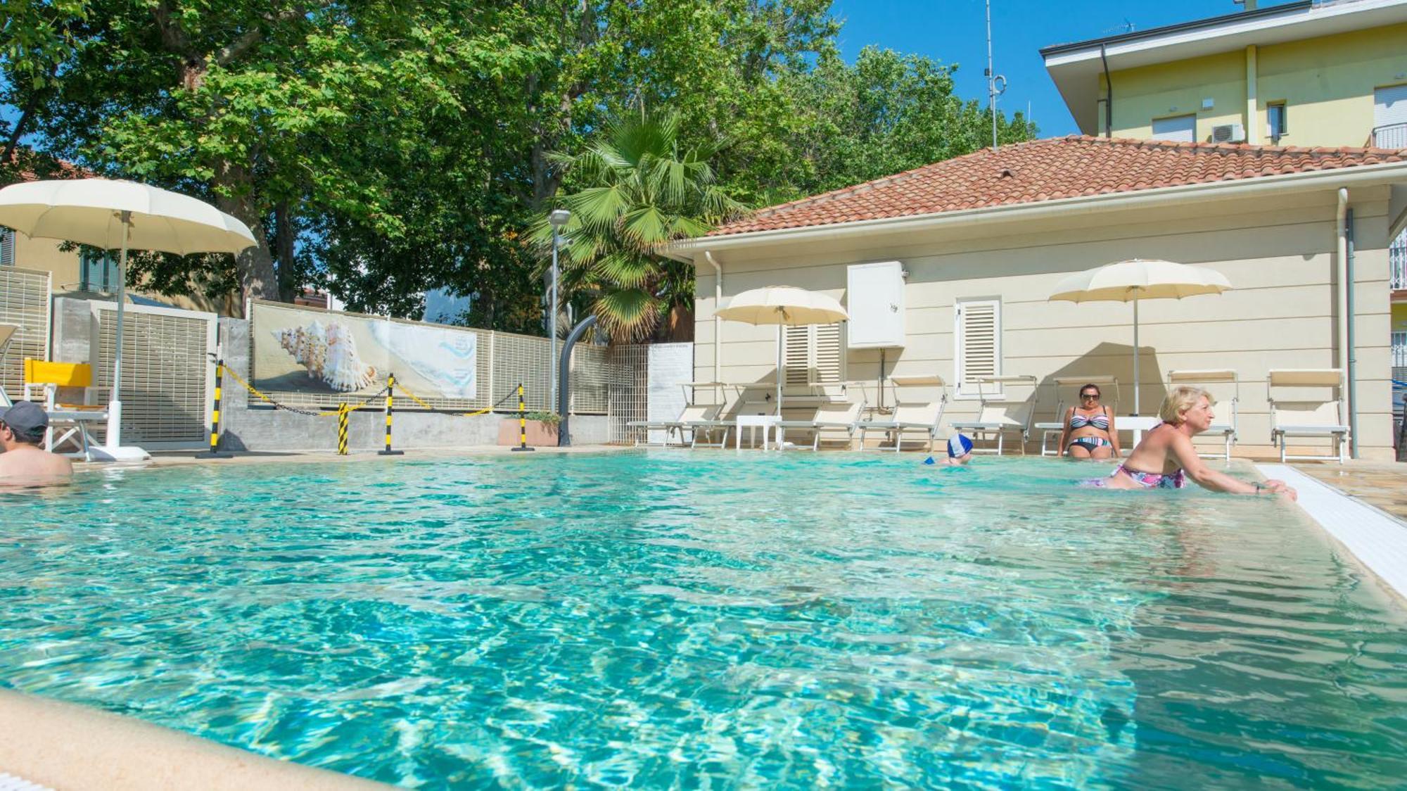 Hotel Sans Souci Римини Экстерьер фото