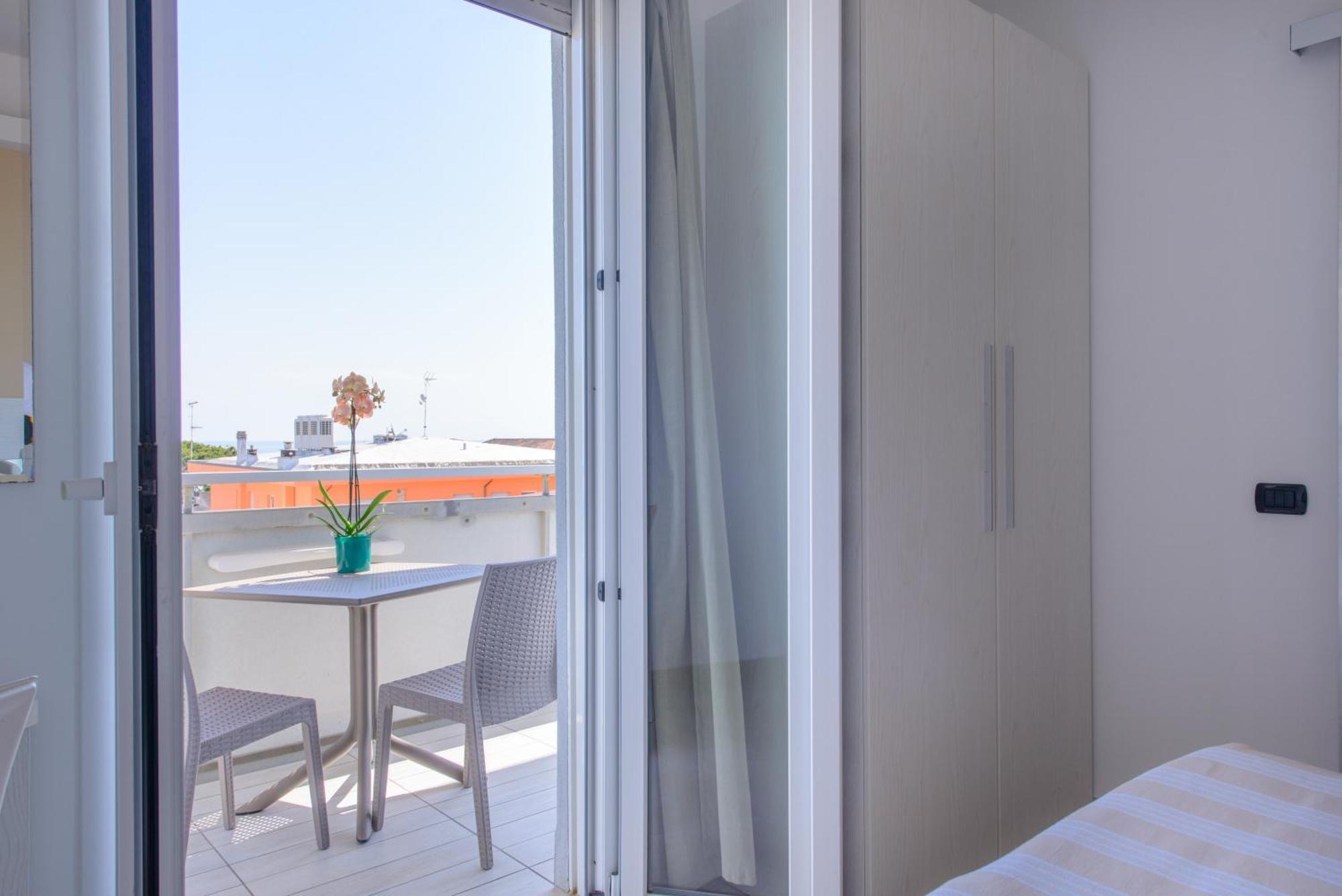 Hotel Sans Souci Римини Экстерьер фото