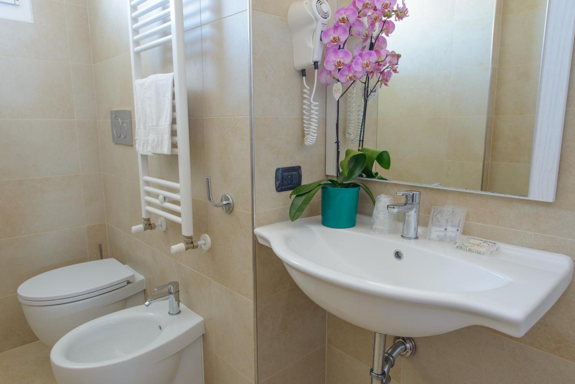 Hotel Sans Souci Римини Экстерьер фото